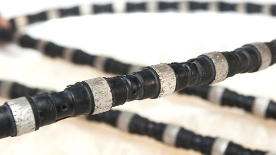 ハード ロックの切断の石11.5mmの花こう岩のダイヤモンド ワイヤーは花こう岩を用具を切り出すことを見た