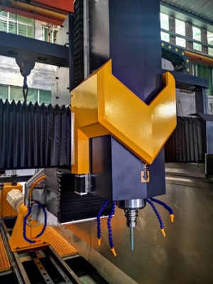 4 軸 柱 CNC 石彫り 機械 玉石 切断 と グラニート 彫刻