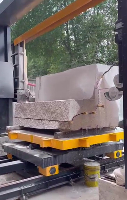 補強されたConcrerteは大理石のダイヤモンド ワイヤーに見た石11.5mmを切ることを用具を使う
