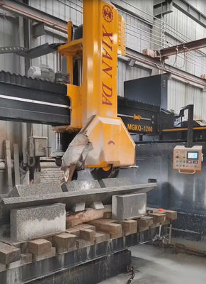 四柱石板切断機