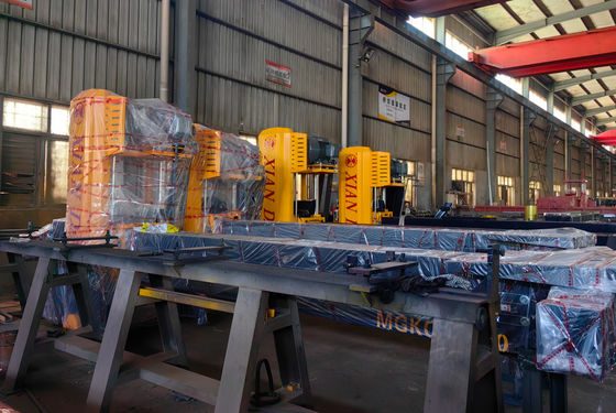 四柱石板切断機