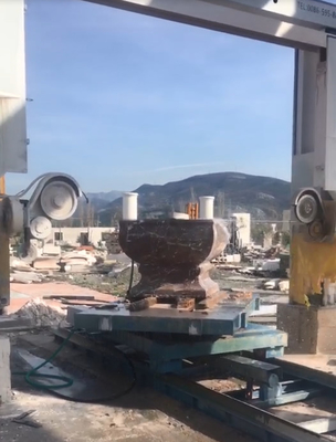 5 軸 CNC 精密ダイヤモンドワイヤセールマシン 精密な3D切断ニーズ