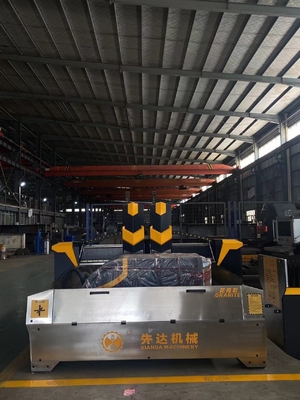 精度 3 軸 15m/min 空気速度 CNC 石彫刻機