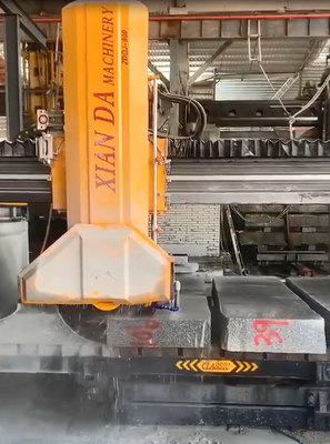 水の消費量 3m3/h Xianda 精密切削のための石板切断機
