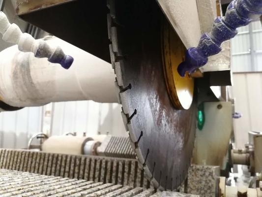 PLC/CNC 柱,柱のベース,柱のキャップの道路障壁のための Baluster 切断マシン