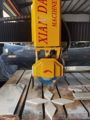 赤外線ミドルブロックブリッジ切断機、3200*2000mm ワークテーブル、0-85°傾斜、0-90°回転、御影石＆大理石用