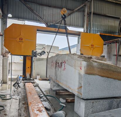 高精度石材切断用CNC/PLC制御付き、最大加工サイズ3500*3500*2200mmのガントリー移動式ヘビーデューティダイヤモンドワイヤーソーマシン