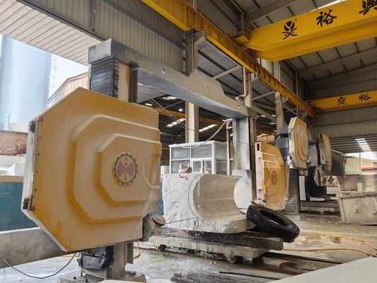 4 軸 CNC ダイヤモンド ワイヤー ソー マシン 360° サーボ ローータリー テーブル,16 表面 スライドウェイ,28 ローリング ホイール リフト