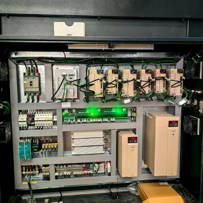 5 軸 CNC 橋 石 切断 切断 機 高精度 32KW 120MM 切断 厚さ ギアボックス 軸承