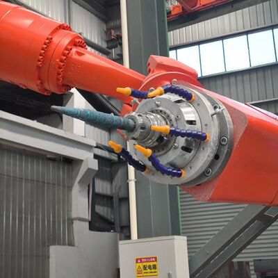 インターポレート制御とBT40スピンドルを持つ6軸のCNCロボット石切断機 3100mmまでの大規模彫刻用