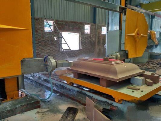 4 軸 CNC ダイヤモンド ワイヤー ソー 機械 360° サーボ回転テーブル 16 表面 スライドウェイ と 28 ローリングホイール リフト ための マルブル グラニート