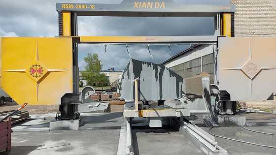 PLC制御 ダイアモンドワイヤーソーマシン 3000×3000×1500mm マルブルとグランイトブロックを分割する同期スクリュードライブ