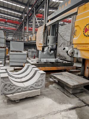 最大加工サイズ 3000x2000x1500mm に対応する 4 つのスピンドルリンケージを備えた CNC ダイヤモンドワイヤーソーマシン、CE および ISO9001 認定済み