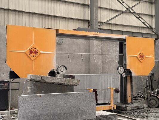 PLC制御 ダイヤモンドワイヤーソーマシン グラニートマーブル 3500x3500x1800mm マックス処理サイズと15KW メインモーター