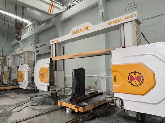 360°回転テーブルと15KWスピンドルを備えたCNCダイヤモンドワイヤーソーマシンで、高い切断精度を実現