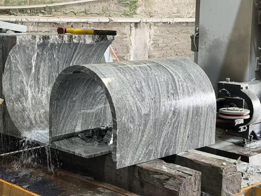 石材切断用の 4 つのスピンドルリンケージを備えた高効率 CNC 制御ダイヤモンドワイヤーソーマシン