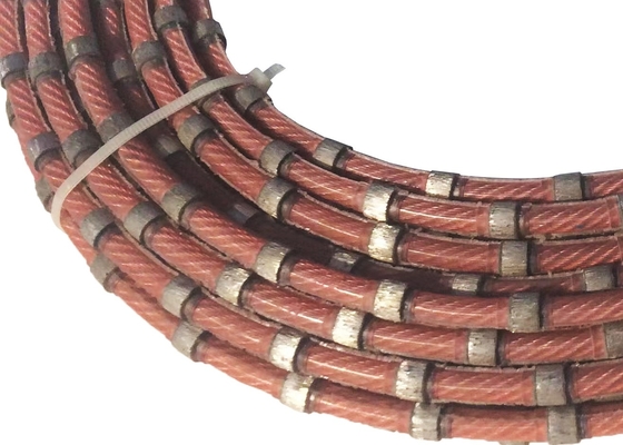 切断の石8.8mmのダイヤモンド ワイヤー切断は大理石の側面図を描く20-30m/sをロープをかける