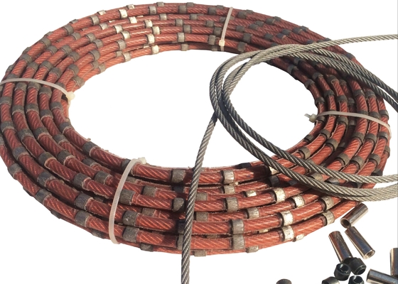 切断の石8.8mmのダイヤモンド ワイヤー切断は大理石の側面図を描く20-30m/sをロープをかける