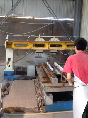 4切れのコラムの打抜き機1500mm 35kw