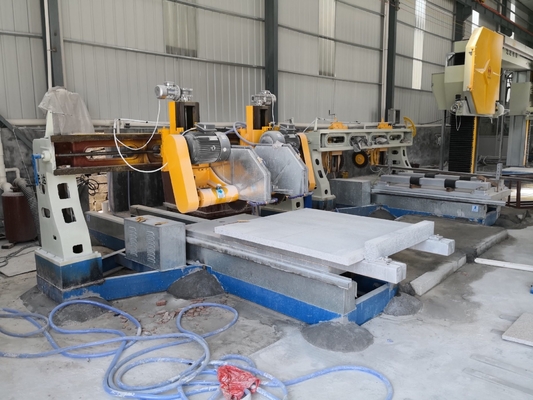 4切れのコラムの打抜き機1500mm 35kw