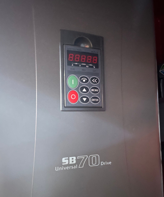 花こう岩の大理石の石切り場の石のダイヤモンド ワイヤーは機械380Vを見た
